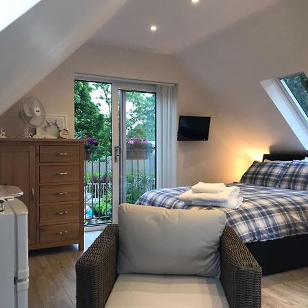 The Firs - Englefield Studio Bed & Breakfast Douglas Exterior photo